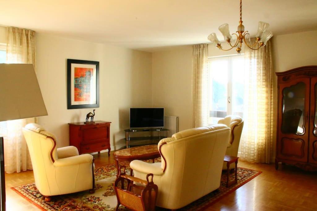 Апартаменты Large 2 Bed-Balcony-7 Mins Walk To Historic Centre Сарла-ла-Канеда Экстерьер фото