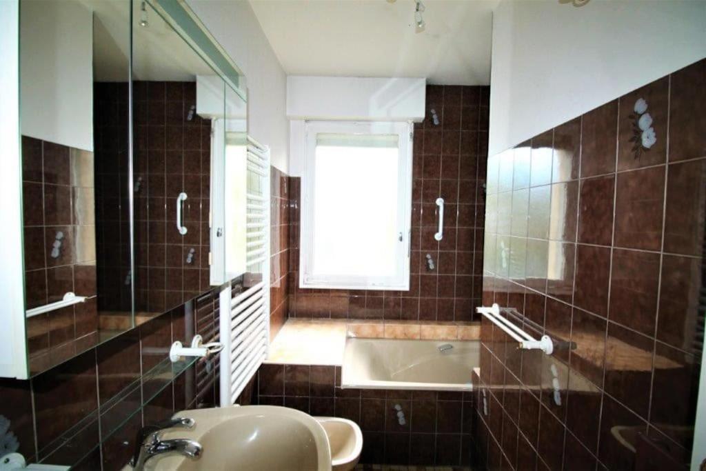 Апартаменты Large 2 Bed-Balcony-7 Mins Walk To Historic Centre Сарла-ла-Канеда Экстерьер фото